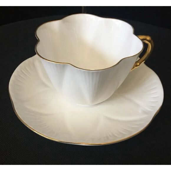 Vintage White Regency Shelley Teacup & Saucer With Gold Trim Dainty - Picture 3 of 6